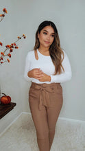 Load image into Gallery viewer, Simply Cut Long Sleeve Top